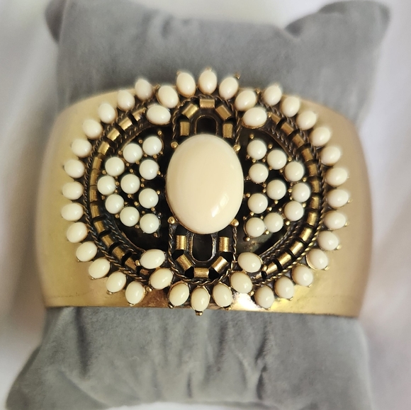 Stella & Dot Havana Statement Brass Cuff  Ivory Cabochons Medallio - Picture 2 of 10